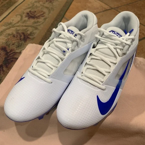 Nike Alpha Menace Pro 4 Premium Football Cleats